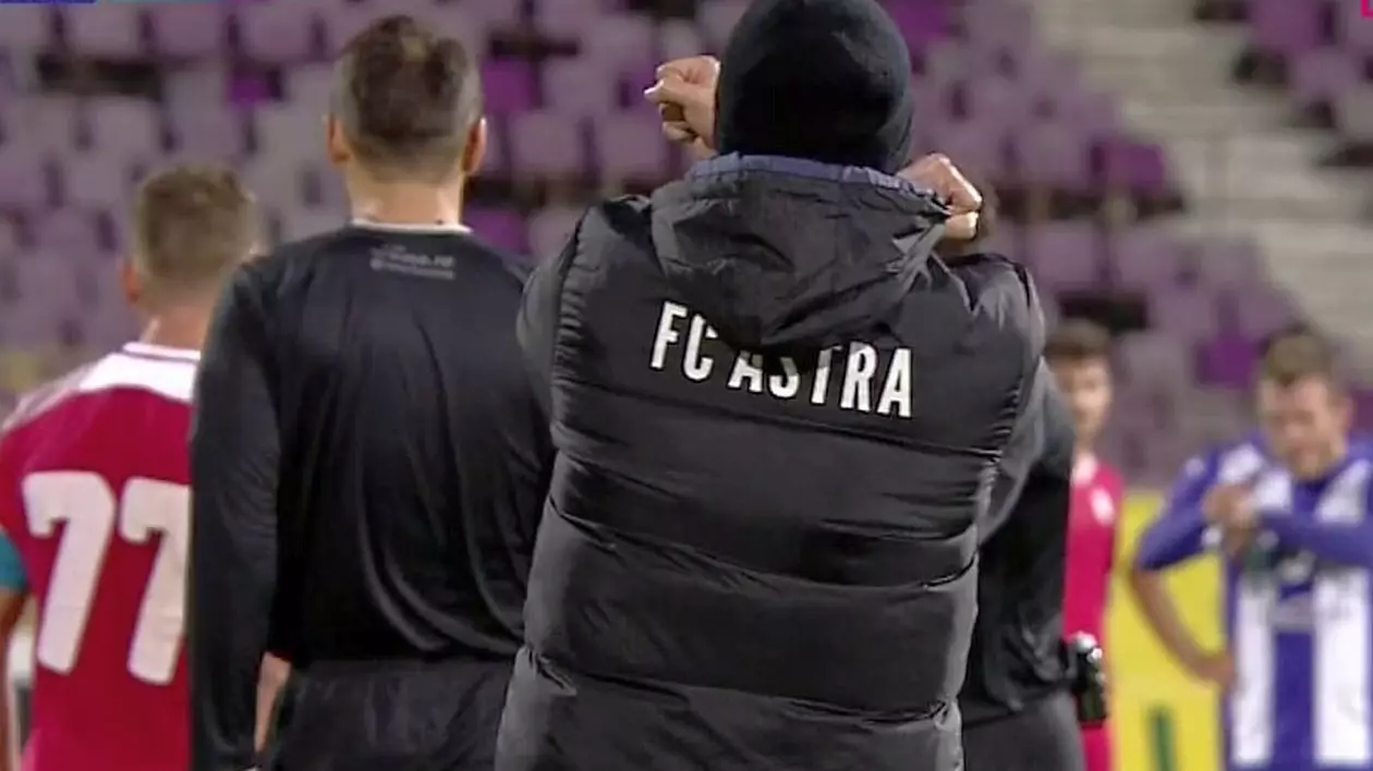 Edi Iordănescu a fost suspendat și amendat după ce gestul cătușelor făcut la adresa arbitrului Sebastian Colțescu