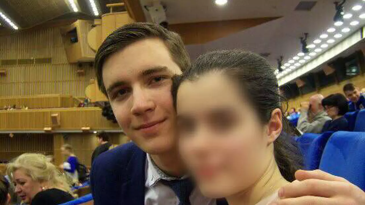 Un student de numai 18 ani s-a sinucis! Sora geamănă a iubitei lui a făcut același gest!